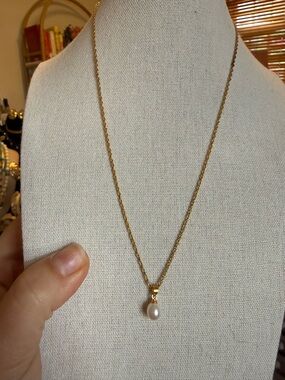 18k Gold Plated Pearl Pendant Necklace - Elegant Women’s Jewelry